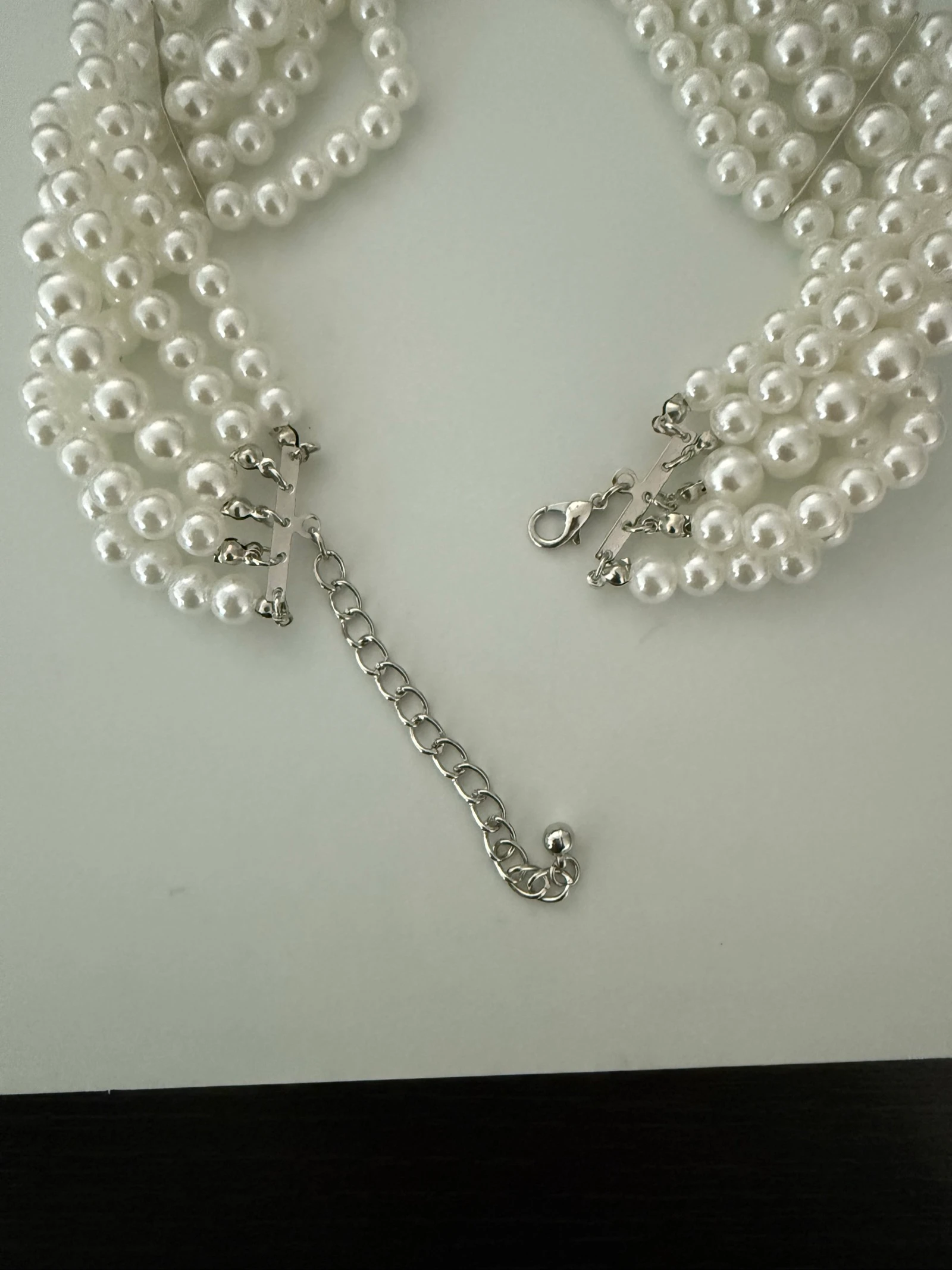 Collar corto multihilera perla blanca – photo 2